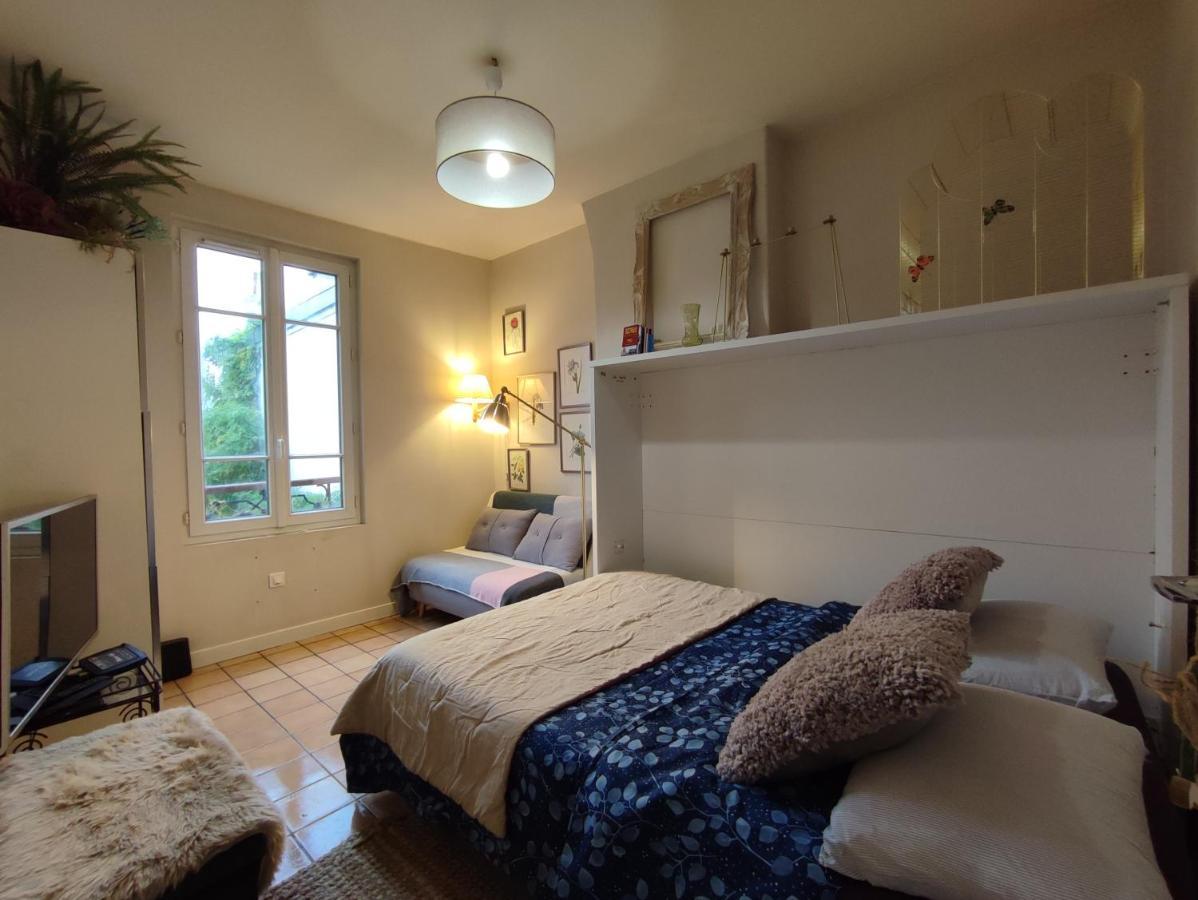 Paris Authentic House Small, Bright And Calm Studio Exterior photo