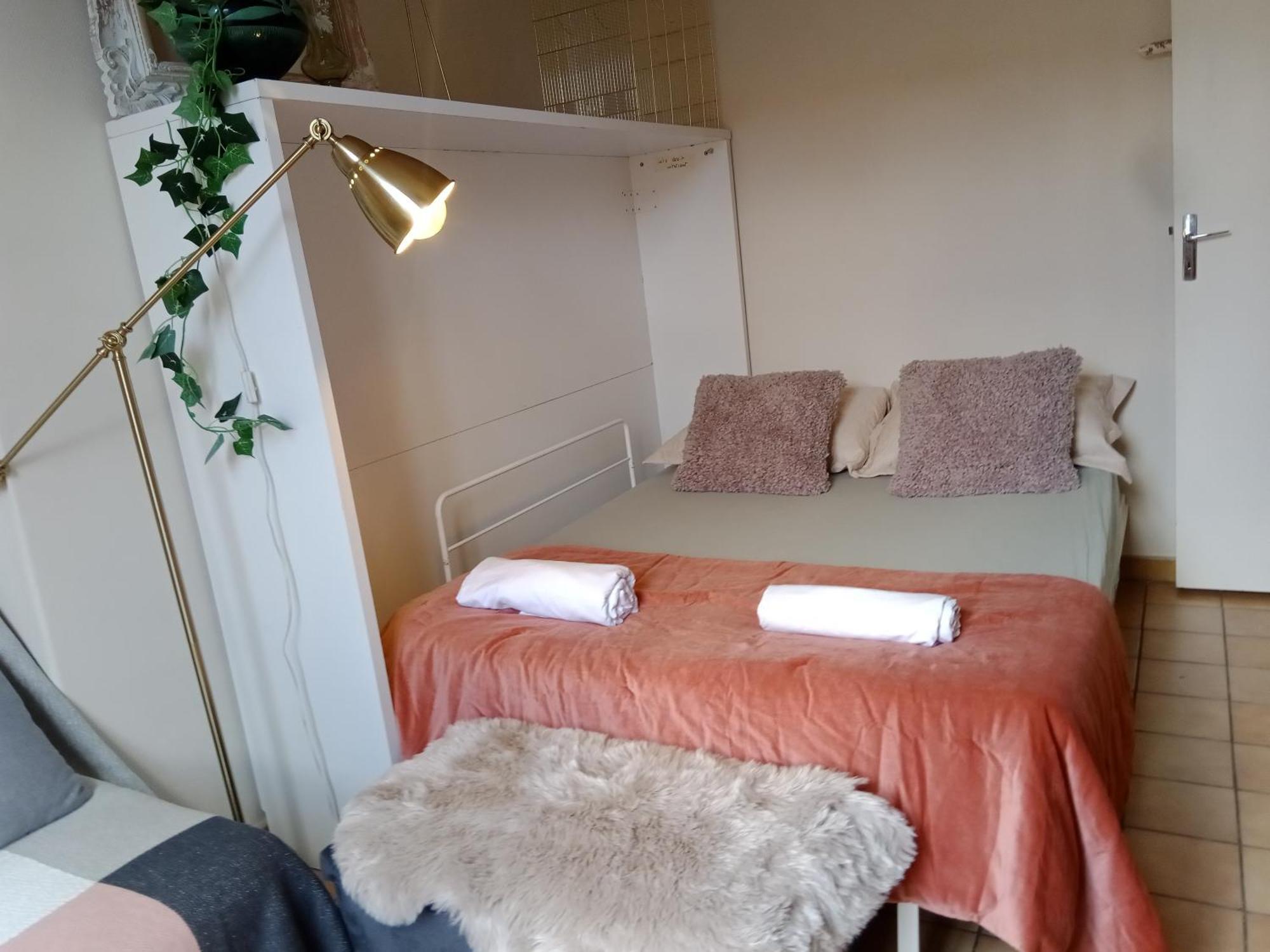 Paris Authentic House Small, Bright And Calm Studio Room photo